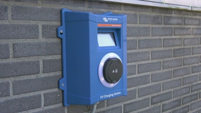 Victron EV Charging Station aan de muur in de case studie